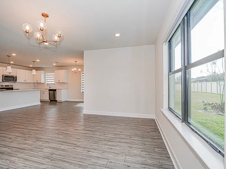 5204 Jasper Sq — Photo 8