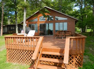 841 Oak St, Hubbard Lake, MI 49747