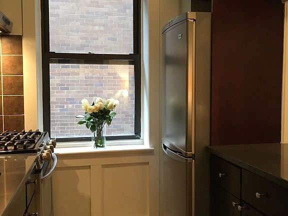 4th image of 29 W 65th St APT 2A