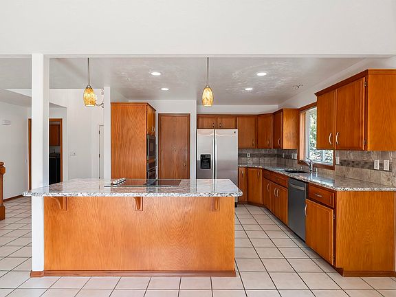 5th image of 1220 E Brierwood Dr