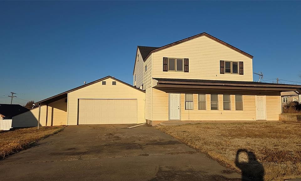 1st image of 419 N Arapaho Ave