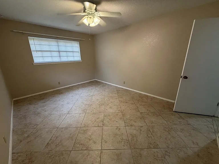 101 Crescent Dr — Photo 12