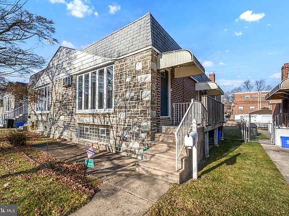 3rd image of 15106 Milford St