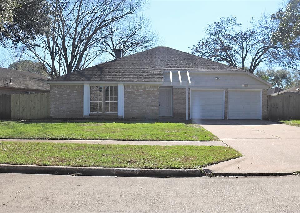 1st image of 15603 Fox Springs Dr
