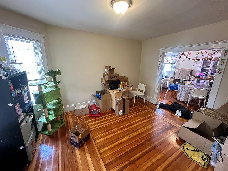14 Indiana Ave #1