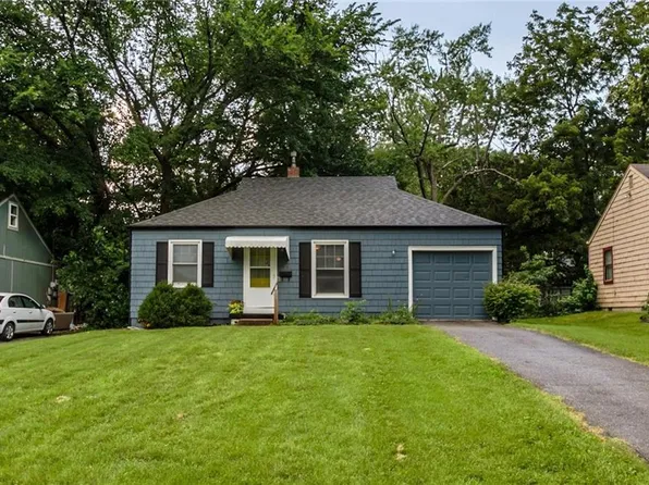 8440 Madison Ave, Kansas City, MO 64114