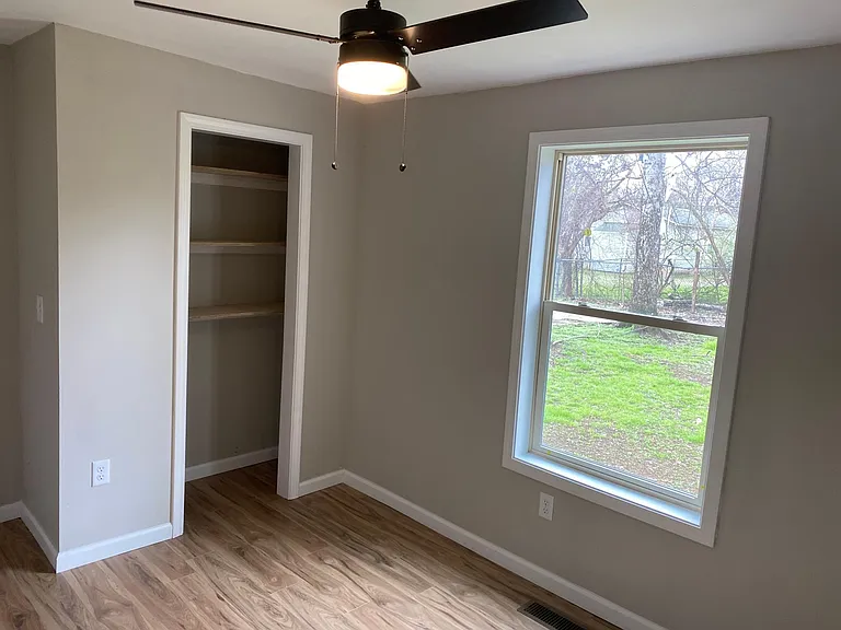 1053 N Orchard Knob Ave — Photo 9