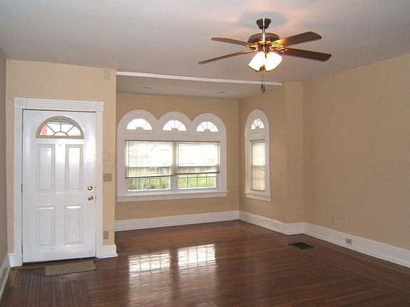 2nd image of 3040 Cinnamon St