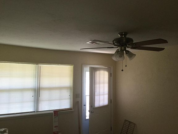 4th image of 106 N Bristow Ave