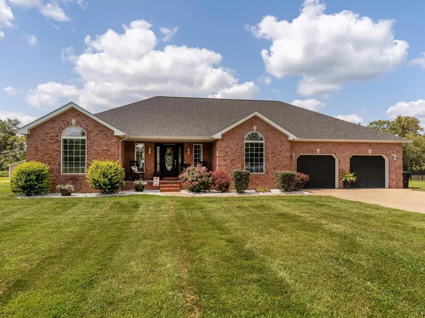 1602 Posey St, Marion, IL 62959