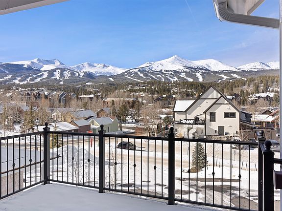 2nd image of 203 N Ridge St #A