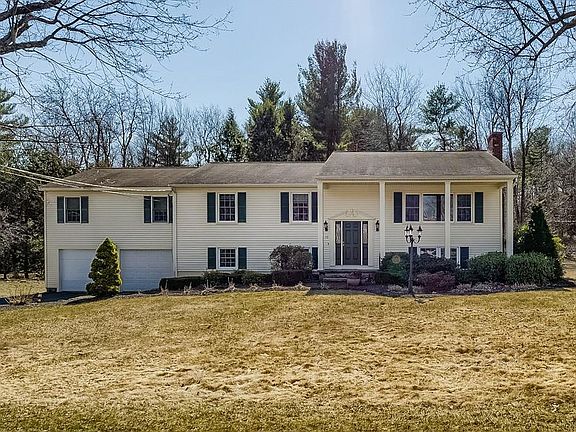 3rd image of 70 Twinbrooke Dr