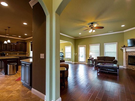 4th image of 12227 Greenstone Dr