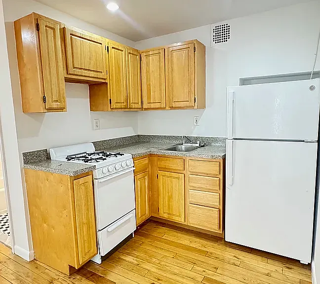 157 E 3rd St #2B — Photo 5