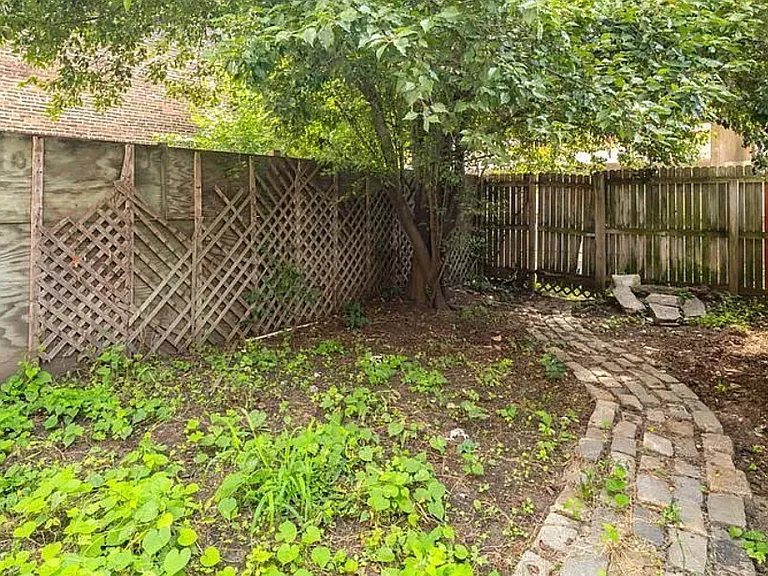 2553 Salmon St — Photo 16