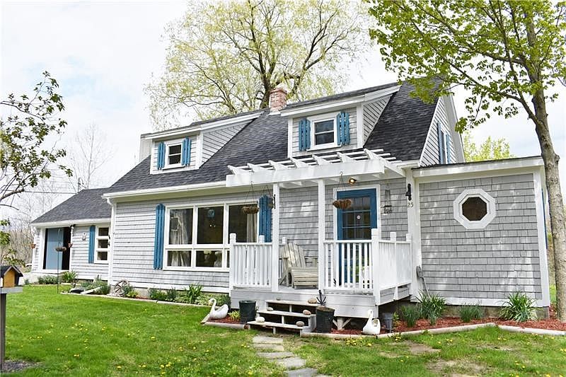 Adorable spacious Cape with country setting in the village of Prospect.