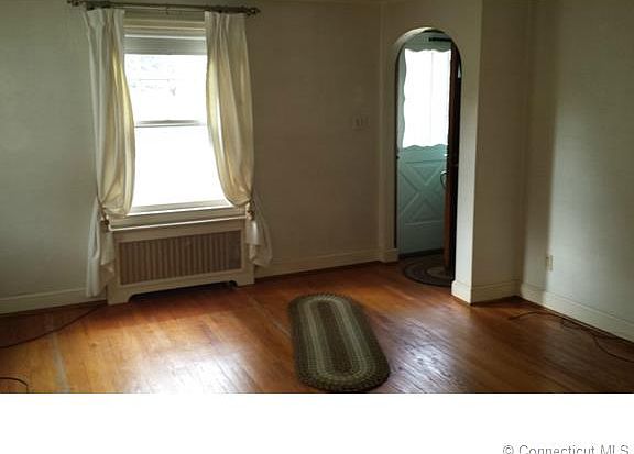 5th image of 270 Woodland St