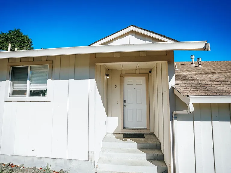 4190 Hillside Ct — Photo 44
