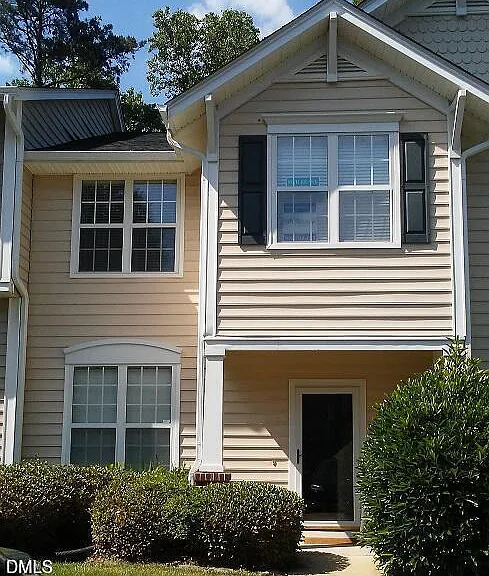 2006 Lost Ln — Photo 1