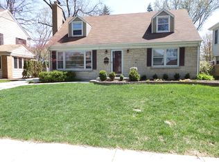 147 S Fairview Ave, Elmhurst, IL 60126