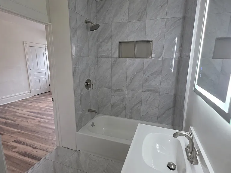155 Ormsby Ave — Photo 44