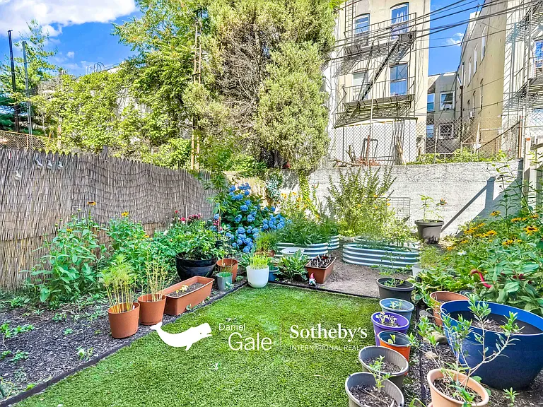 23-12 41st St #DG1 — Photo 3