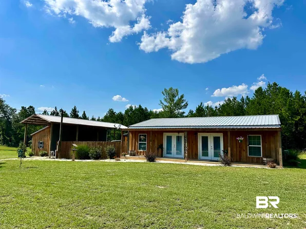 2516 Wolf Log Rd, Flomaton, AL 36441
