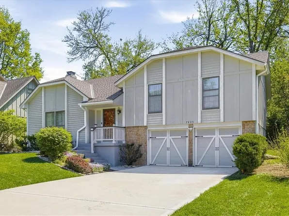 7805 W 114th Ter, Overland Park, KS 66210