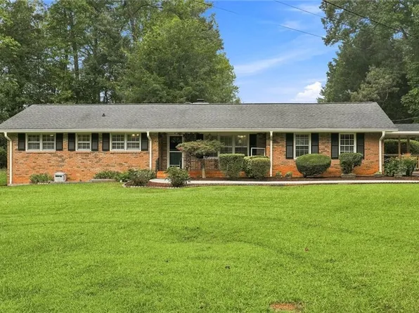 2633 Creek Ln, Snellville, GA 30078
