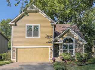 1109 N Sunset Dr, Olathe, KS 66061