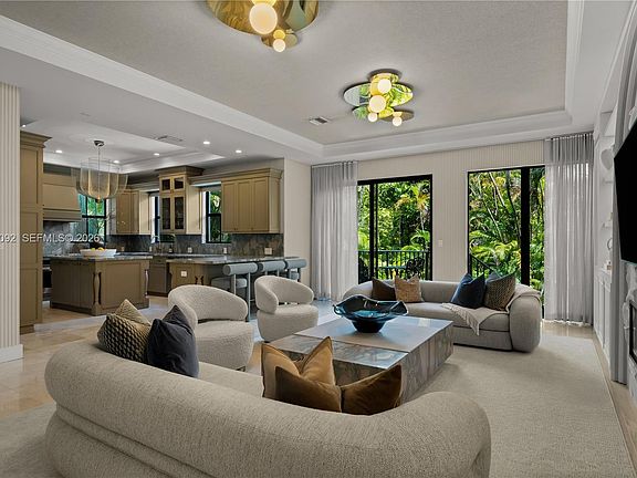 5th image of 1803 S Bayshore Ln