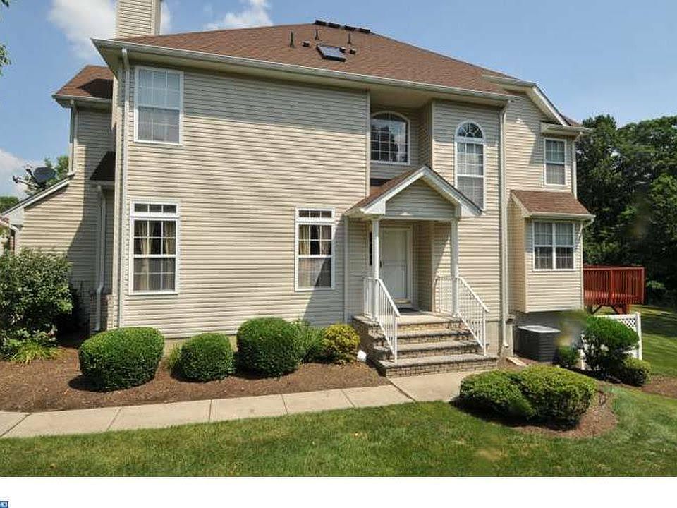 2nd image of 36 Frost Ln