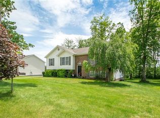 104 Kaibab Trl, Slippery Rock, PA 16057