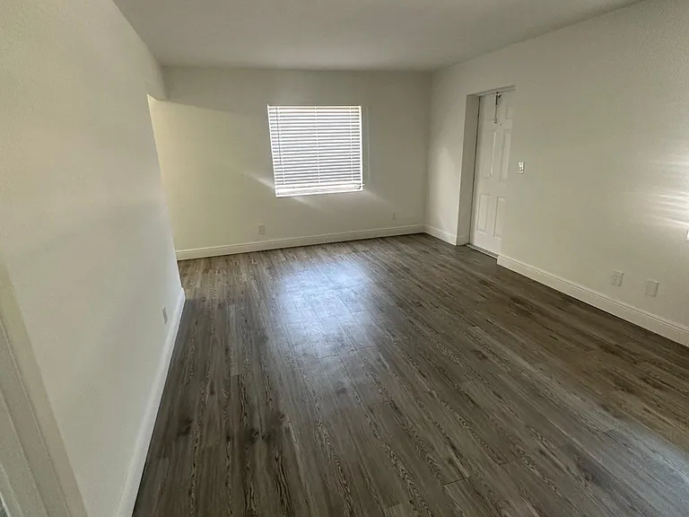 535 Spencer Dr — Photo 11