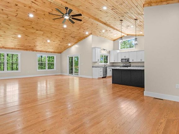 4th image of 170 Laredo Dr