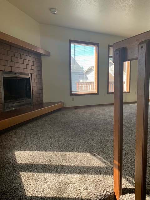 Livingroom with fireplace