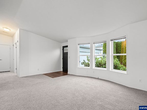 5th image of 3415 Lake Vanessa Cir NW