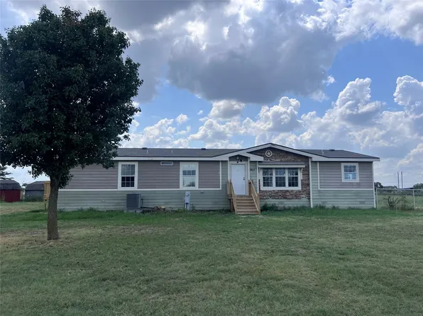 5611 V V Jones Rd, Venus, TX 76084