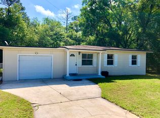 4047 Eve Dr E, Jacksonville, FL 32246