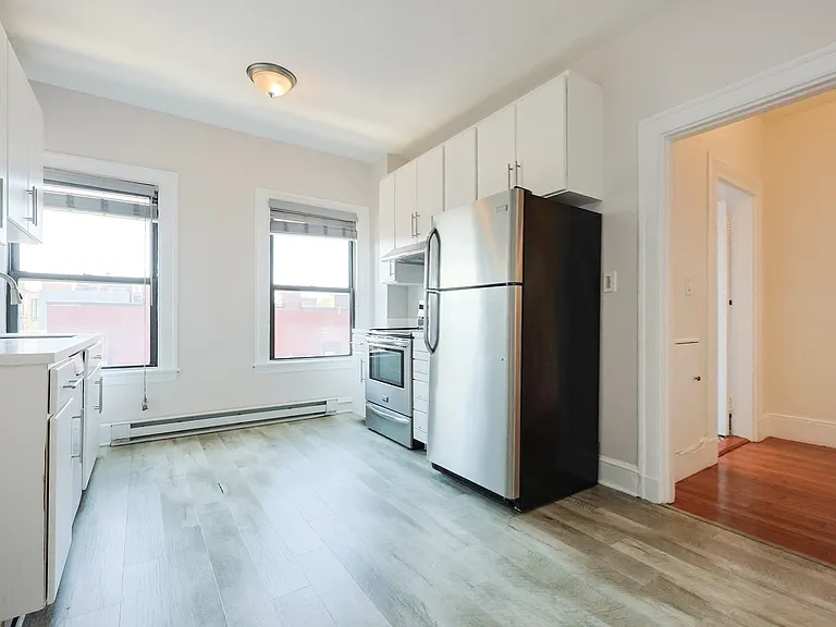 857 Beacon St — Photo 15
