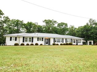 10 Wolfskin Rd, Arnoldsville, GA 30619