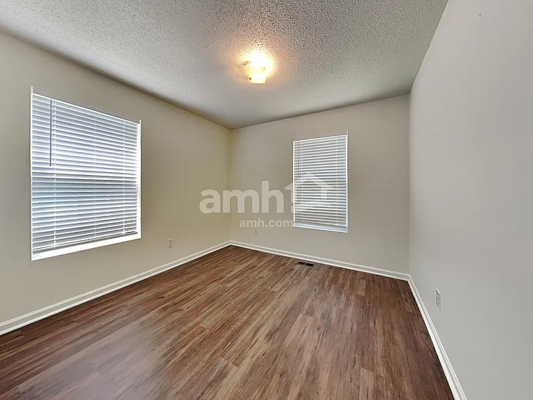 221 Dogwood Ave — Photo 12