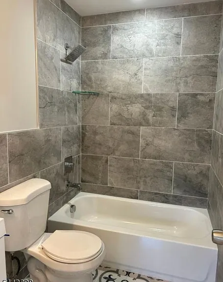 188 Greylock Pkwy #2 — Photo 9