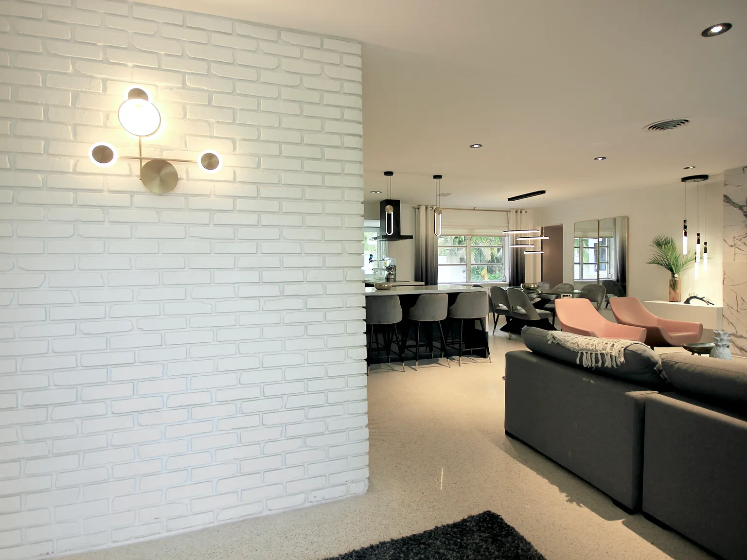 4 bed, 1678 sqft, $6,775 — Photo 3