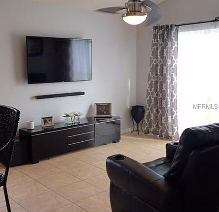 5th image of 314 Clearwater Ln