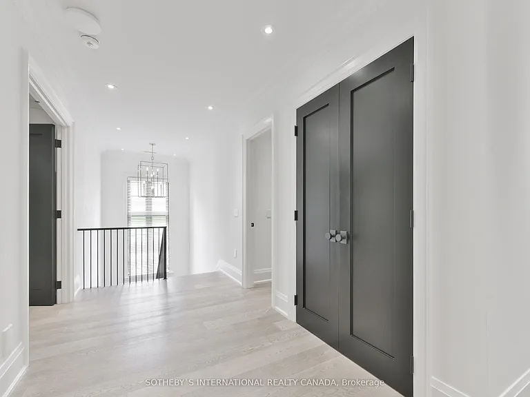282 Upper Highland Cres — Photo 13