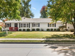 1921 NE Scruggs Rd, Lees Summit, MO 64086