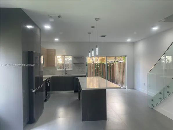 10775 NW 83rd Ter Unit 1-28, Doral, FL 33178