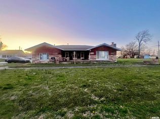 901 Vienna St, Metropolis, IL 62960