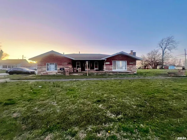901 Vienna St, Metropolis, IL 62960